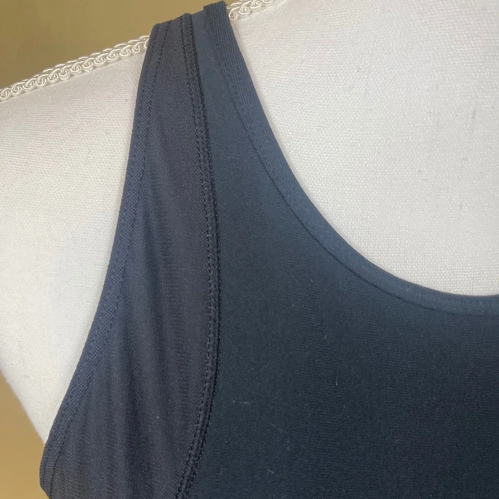Under Armour black size small tank top with braided back - Picture 4 of 4